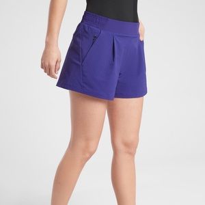 Athleta Textured Brooklyn Short